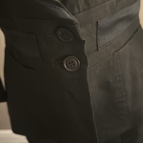 Bebe classic black linen suit, size 6 jacket 4 skirt (will sell separately) - Picture 6 of 12